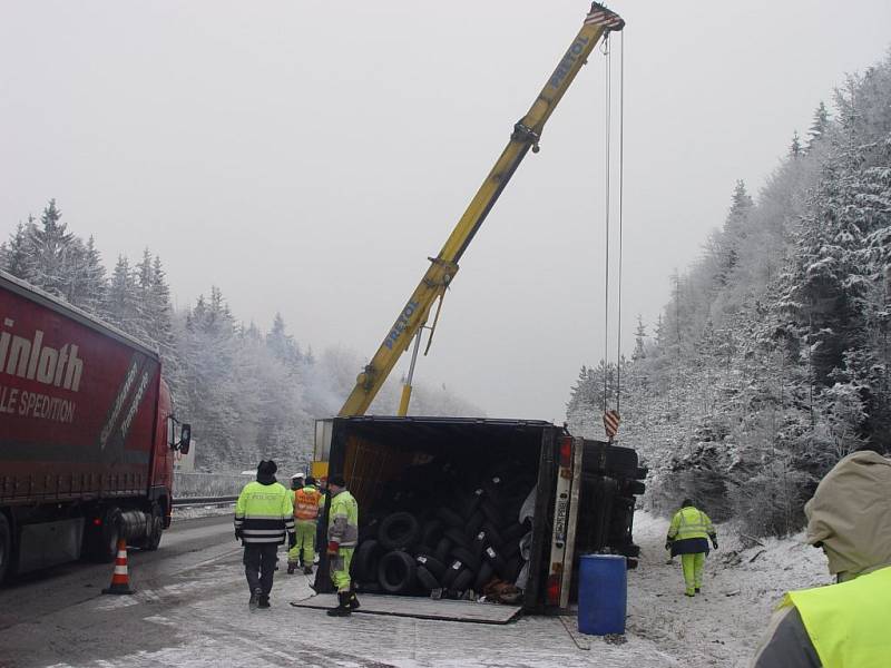 Dopravní nehoda se smrtelným zraněním se udála na 108.kilometru dálnice D1 ve směru na Brno