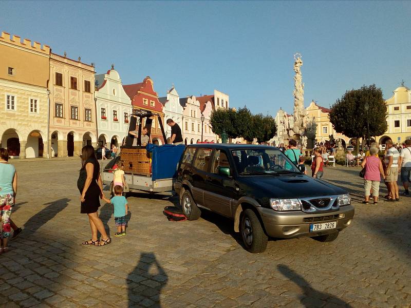 Organizace před startem je důležitá, mimo jiné se ověřuje, jestli je možné vzlétnout.