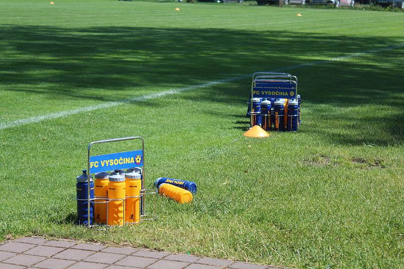 Jihlavští fotbalisté využívají během letní přípravy také hřiště v Antonínově Dole.