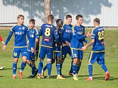 Do nového ročníku Moravskoslezské fotbalové ligy vstoupí hráči jihlavské juniorky nedělním dopoledním utkáním na stadionu Uničova.