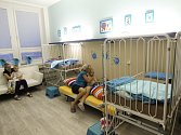 Takto vypadá zrekonstruovaný dětský pokoj jihlavské nemocnice, na který v minulých letech také přispěli dobrovolníci.