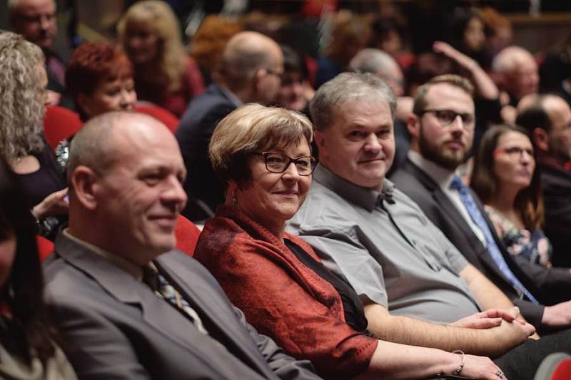 Bosch uspořádal charitativní Novoroční koncert ve stylu Vídeňských filharmoniků