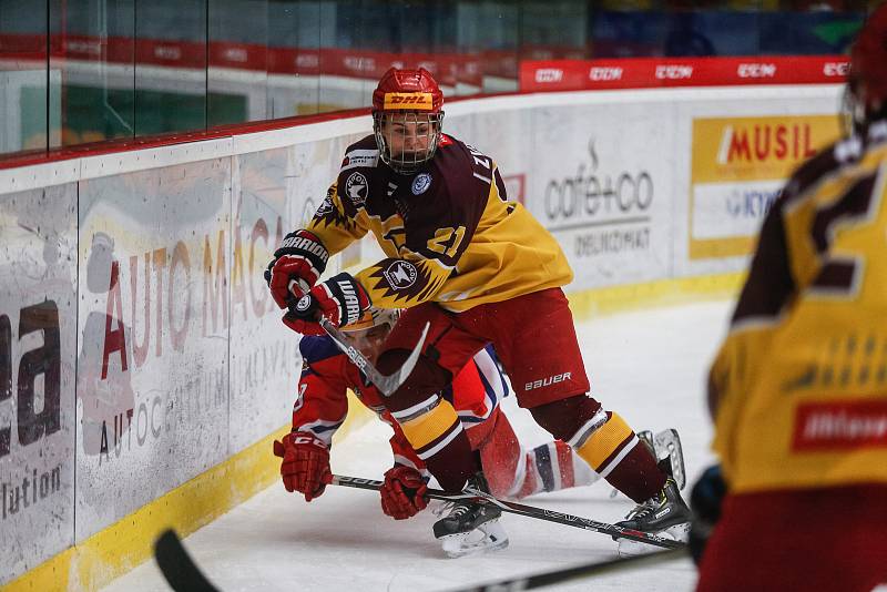 Juniorské hokejové derby mezi HC Dukla Jihlava a BK Havlíčkův Brod.