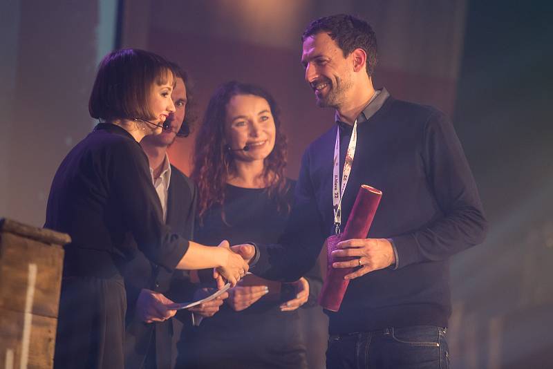 Slavnostní závěr mezinárodního festivalu dokumentárních filmů Ji.hlava.