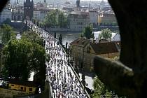 Trasu letošního Pražského maratonu zvládl nejrychleji Portugalec Ornelas.