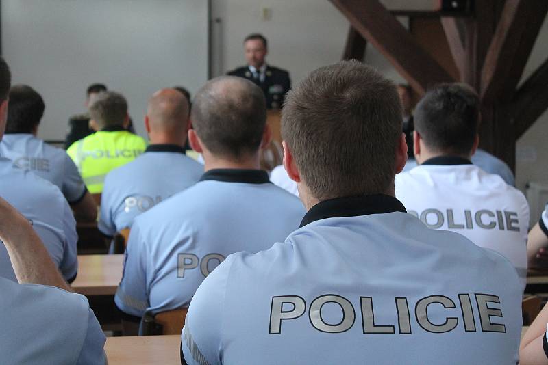 V Jihlavě se právě začíná vzdělávat třiadvacet budoucích dopravních policistů.