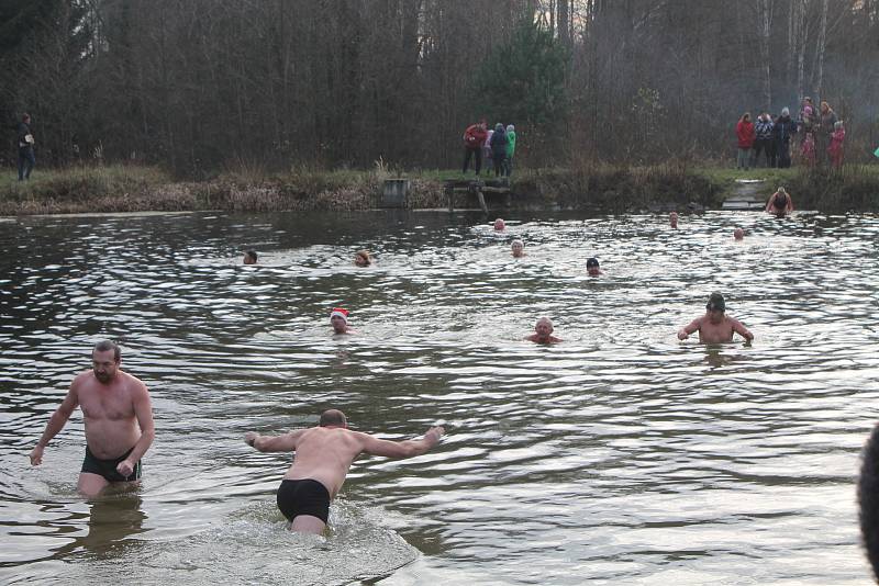 Koupání v Kostelní Myslové.