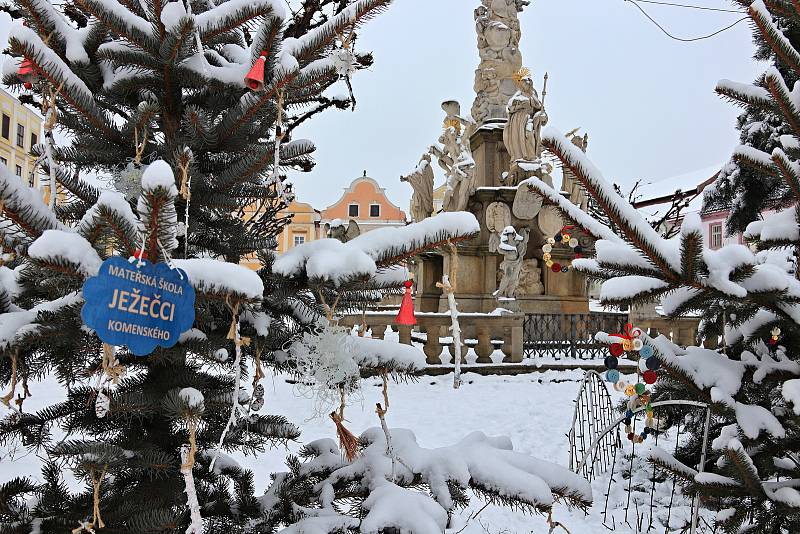 Historická Telč je krásná v každém ročním období. Takhle vypadá, když zapadne sněhem.