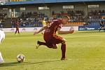 Utkání 4. kola FORTUNA:NÁRODNÍ LIGY mezi Jihlavou (ve žlutém) a Duklou Praha (1:0).