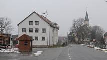 Ždírec na Jihlavsku je klidnou vesnicí, lidé si ho občas pletou s jinými obcemi stejného jména, nejčastěji se Ždírcem nad Doubravou.