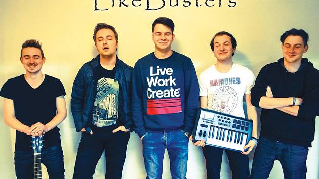 Název skupiny LikeBusters (můžete se setkat i s nepřesnými verzemi Like Busters nebo Likebusters) členové vymysleli dříve než kapelu samotnou. Na snímku zleva: Richard Tichý, Ondřej Brejška, Michal Zezula, Tomáš Kozina a Tomáš Krpálek.