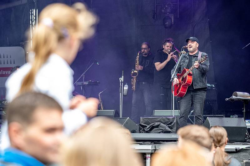 Vysočina Fest se do jihlavského amfiteátru vrátil po dvouleté pauze, o to více si ho tisíce návštěvníků užily.