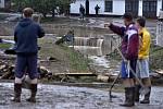 Blesková povodeň zatopila v podvečer 1. června 2018 v Jestřebí, místní části Brtnice na Jihlavsku, dvě desítky domů, podemlela silnici a bahnem zanesla před necelým týdnem zkolaudovaný obecní rybník. Vrstva krup dosahovala místy až 120 cm.