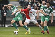 Na výkony fotbalistů Slavie Praha (v červeno-bílých dresech) bude český fotbal v evropských pohárech spoléhat také v další sezoně.