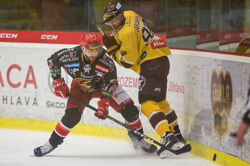 Hokejové utkání 14. kola Chance ligy mezi HC Dukla Jihlava a LHK Jestřábi Prostějov.