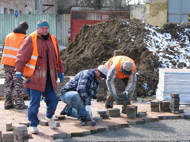 Přestavba centrálního parkoviště v Telči