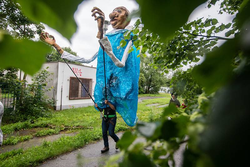 Tradiční průvod krojovaných jihlavských havířů ke Kostelu svatého Jana Křtitele v Jihlavě.