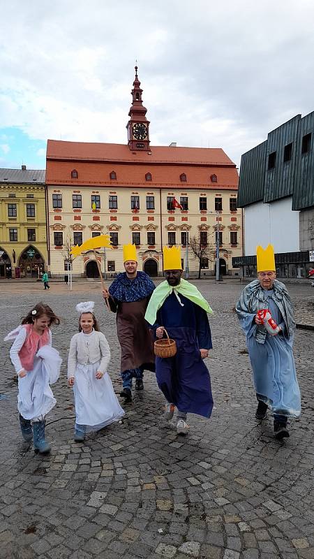 Tříkráloví koledníci navštívili také jihlavskou radnici.