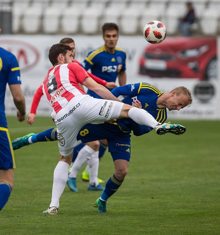 Utkání 26. kola FNL mezi FC Vysočina Jihlava a FK Viktoria Žižkov.