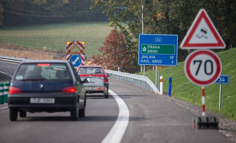 Nově otevřená část obchvatu na silnici I/34 mezi Havlíčkovým Brodem a Českou Bělou.