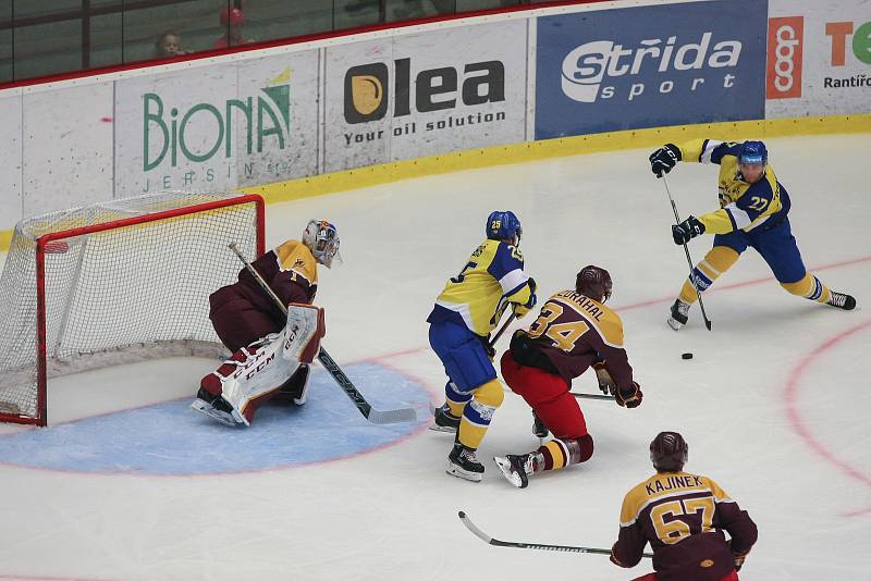 Přípravné utkání mezi HC Dukla Jihlava a Aukro Berani Zlín.