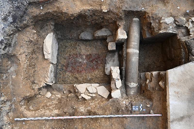 Archeologové našli při výzkumu v želivském klášteře vzácnou pec.