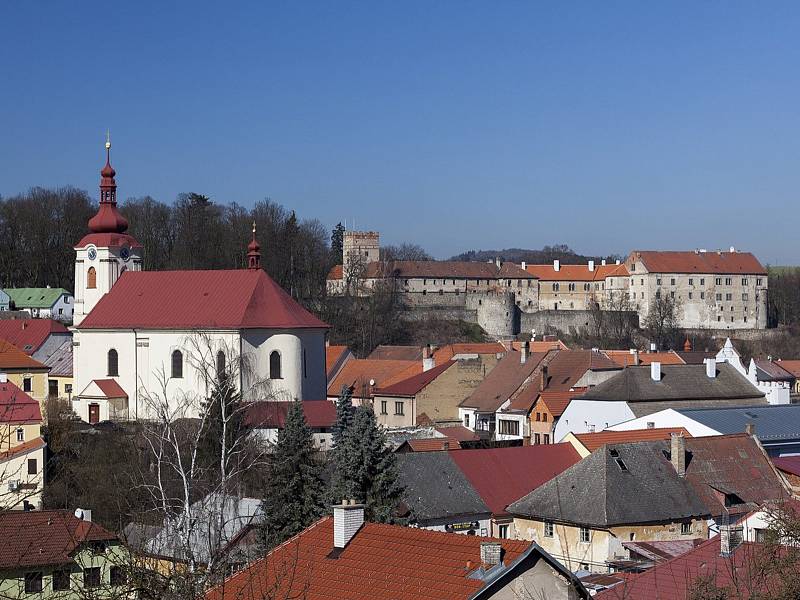 Pohled na historické jádro Brtnice.