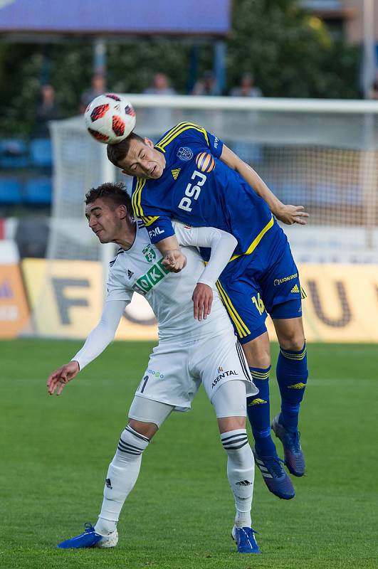 Odvetné utkání baráže o účast v první fotbalové lize mezi FC Vysočina Jihlava a MFK Karviná.