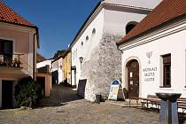 Třebíčská židovská čtvrť přitahuje turisty díky zařazení do seznamu památek UNESCO. 