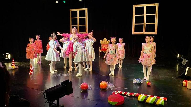 Představení plné hudby a pohybu si užili návštěvníci jihlavského DIODu v podání Nart Dance School.