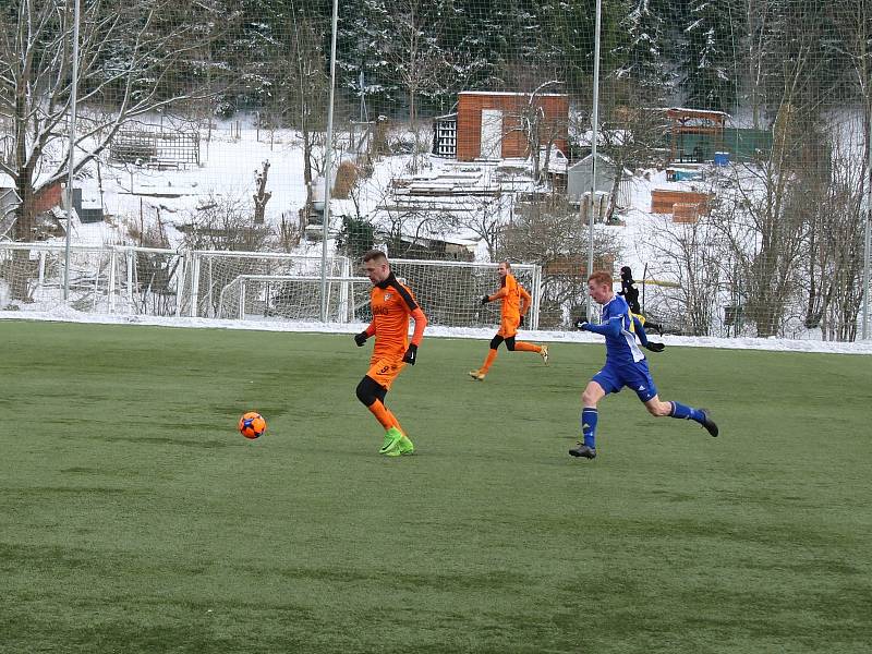 V dalším přípravném utkání zdolali jihlavští fotbalisté třetiligové Živanice 2:1 brankami Křišťála a Rittera.