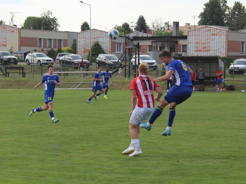 Přípravné utkání mezi Vysočinou Jihlava a Viktorií Žižkov v Dolních Kralovicích.