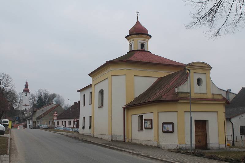 Centrum městyse Kamenice na Jihlavsku.