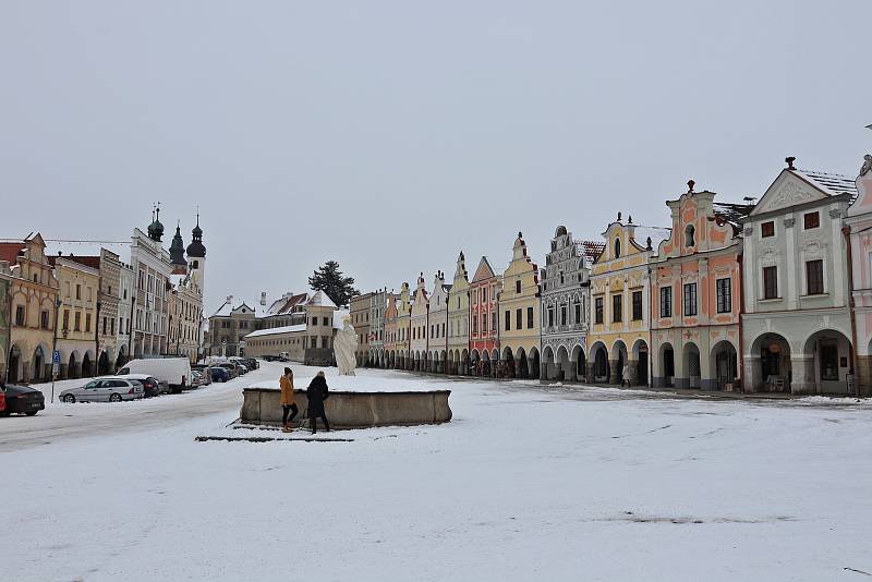 Historická Telč je krásná v každém ročním období. Takhle vypadá, když zapadne sněhem.