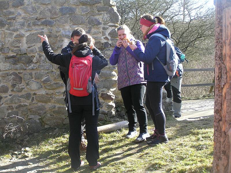 Na sobotní akci pod hradem Rokštejn mířili turisté v celých houfech