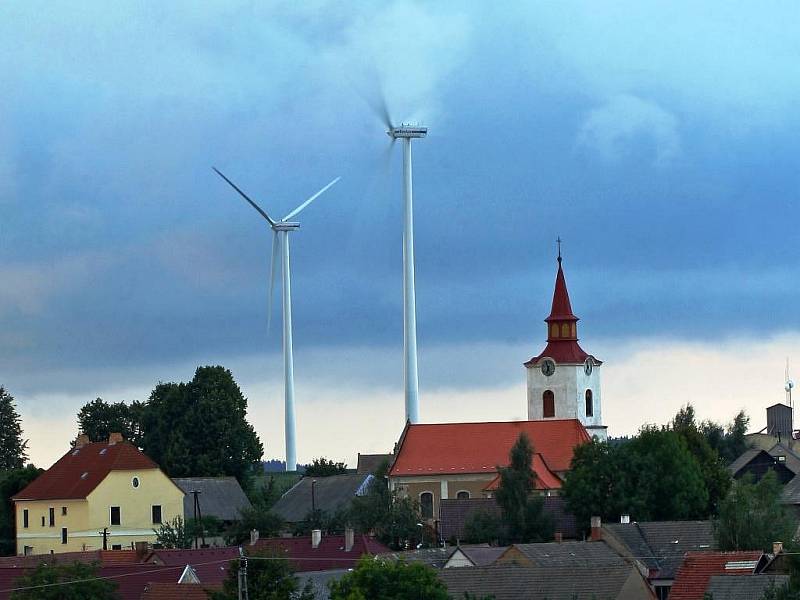 Větrné elektrárny nad Pavlovem na Jihlavsku