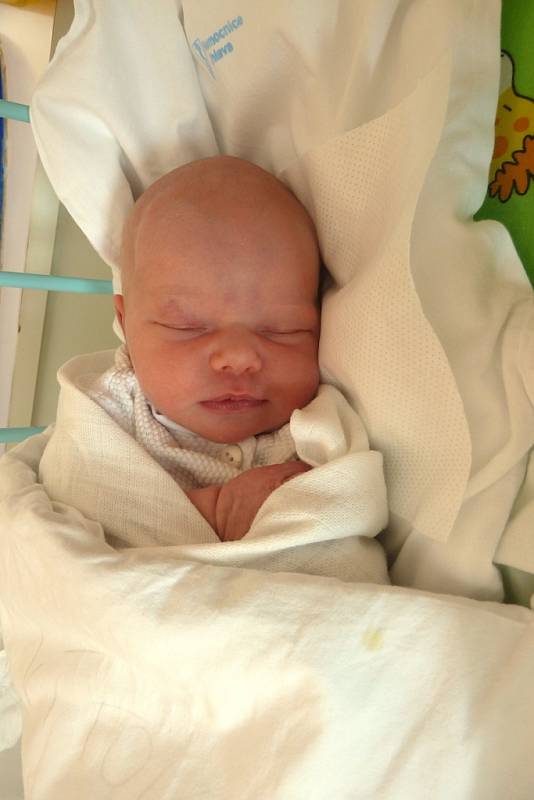 Kristýna Vítová, 9. 3. 2014, 2 910 g, 49 cm, Jihlava