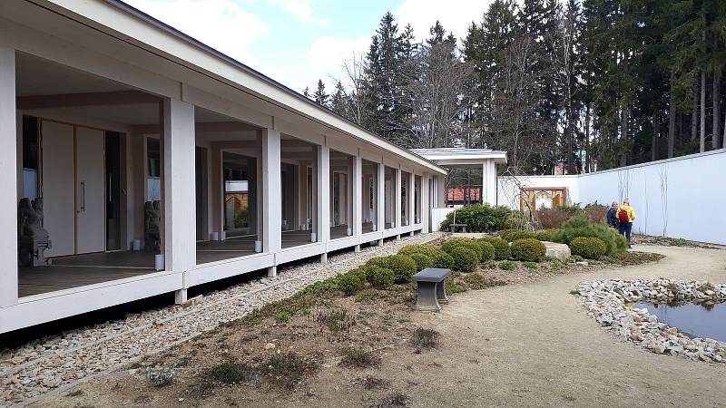 Resort Svaté Kateřiny v Počátkách bez návštěvníků. Nový Ájurvédský pavilon.