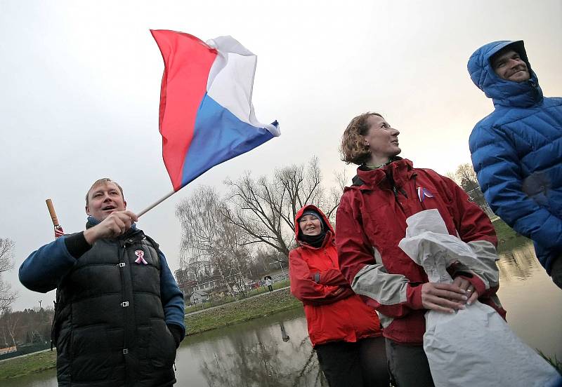 Kamenné klíče nezvoní, připomínají ale revoluci.