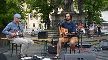 Druhý ročník multikulturního festivalu přilákal v sobotu na jihlavské Masarykovo náměstí řadu zvědavců. K vidění zde byly ukázky hudby a tance z různých koutů světa, jako  je Mexiko, Sýrie, Srbsko, Itálie i Afrika. Cílem celé akce bylo ukázat dětem i dosp