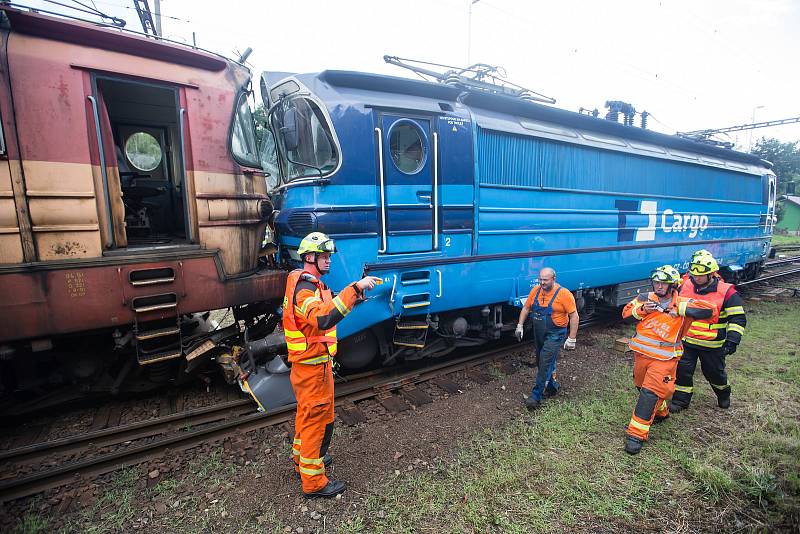 Srážka nákladního vlaku s lokomotivou dne 11. srpna 2020 v Jihlavě.