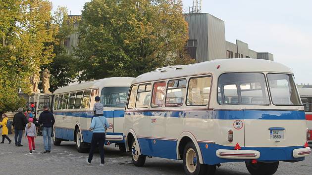 Oslavy 111 let MHD v Jihlavě nabídly ukázku historických i nejnovějších vozů.