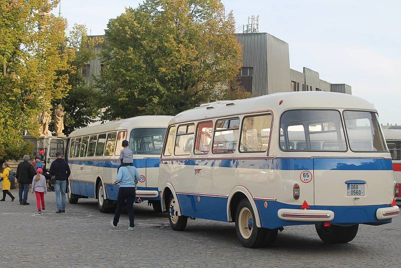 Oslavy 111 let MHD v Jihlavě nabídly ukázku historických i nejnovějších vozů.