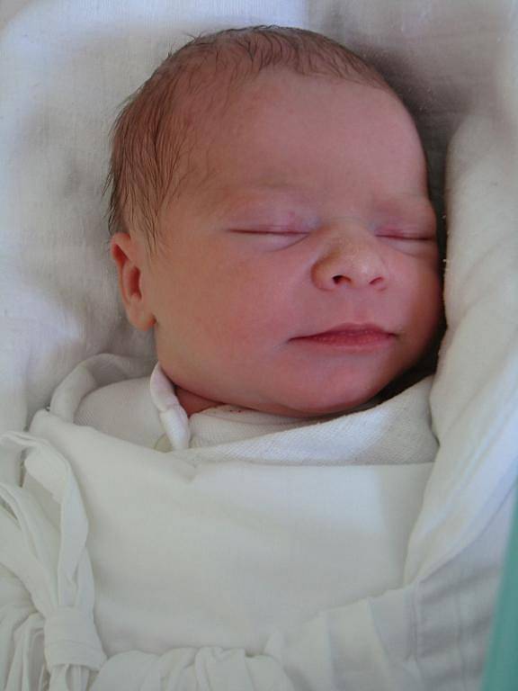 Eliška Pólová, 10. 6. 2011, 2 850 g, 48 cm, Záblatí