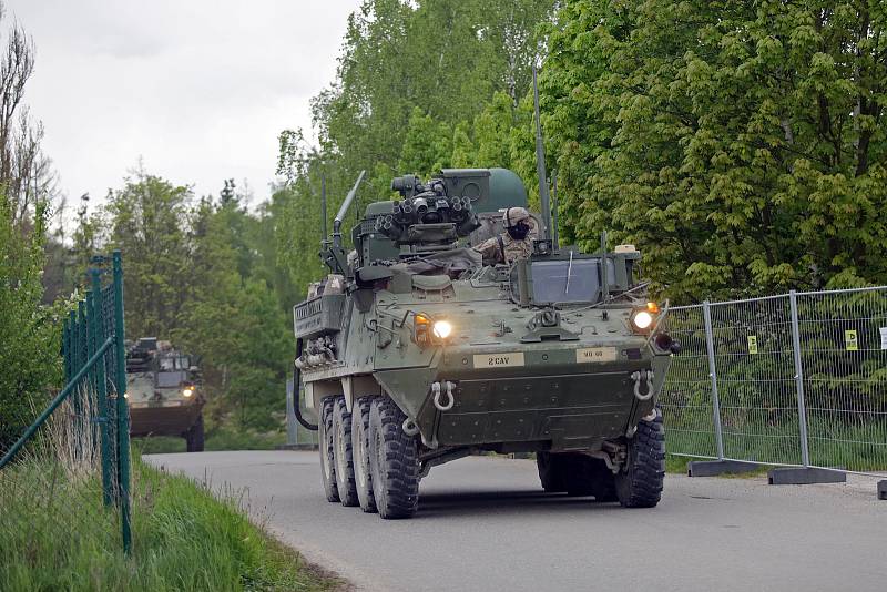 Kolony americké armády dorazily do tábora v Rančířově, odkud budou po odpočinku pokračovat do Břeclavi, a pak do Maďarska na cvičení NATO.