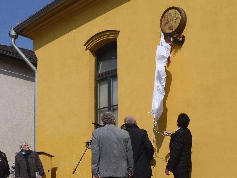 Slavnost k uctění Bohumila Hrabala v Polné
