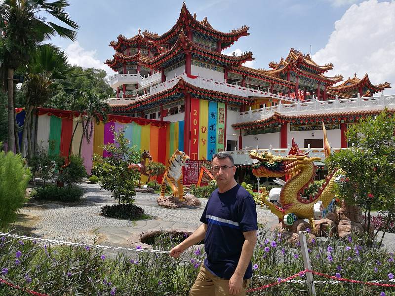 Letošní cestování - čínský chrám v Malajsii.