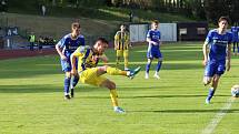 V závěrečném kole letošního ročníku FORTUNA:NÁRODNÍ LIGY přivezli fotbalisté Jihlavy (v modrém) z Varnsdorfu bod za remízu 0:0.