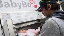 Instalace nového klimatizovaného babyboxu v Nemocnici Jihlava.