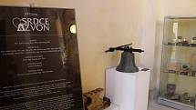 V kapli svatého Eustacha je výstava věnujíí se zvonům.